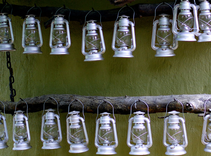 Bush lanterns